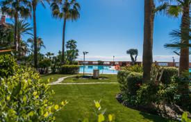 Apartments for sale in Marbella. Outstanding Garden Level Apartment in Malibu, Puerto Banus, Marbella Apartments for sale in Marbella. Outstanding Garden Level Apartment in Malibu, Puerto Banus, Marbella