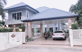 4-bedroom cottage 240 m² in Pattaya for $422,000
