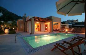 Cozy two-storey villa 150 meters from the sandy beach, Agios Nikolaos, Crete, Greece for 3,400 € per week