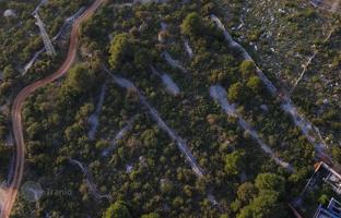 Land plot 2,033 m² in Sibenik-Knin for 407,000 €