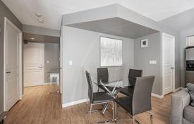 Apartment – Simcoe Street, Old Toronto, Toronto,  Ontario,   Canada for C$770,000