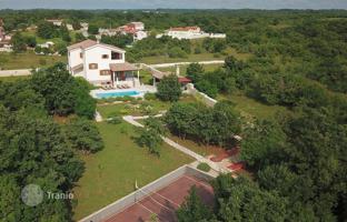 5-room villa 294 m² in Pula for 650,000 €