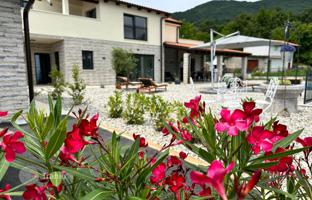 4-bedroom house 328 m² in Primorje-Gorski Kotar County for 1,200,000 €
