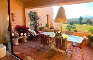 3-bedroom penthouse 298 m² in Estepona for 798,000 €
