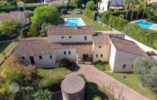 5-bedroom cottage in Antibes for 1,895,000 €