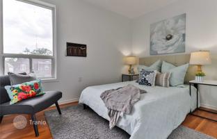 9-bedroom house in York for C$1,858,000