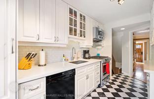 9-bedroom house in East York for C$2,296,000