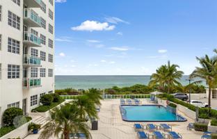1-bedroom apartments in condo 76 m² in Collins Avenue for $625,000
