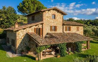 8-bedroom villa 1,000 m² in Perugia for 980,000 €