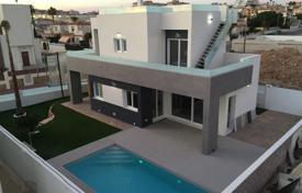 3 bedroom houses by the sea for sale in Costa Blanca. Modern villa with a pool, a parking and a garden in walking distance to the beach, Torrevieja, Spain 3 bedroom houses by the sea for sale in Costa Blanca. Modern villa with a pool, a parking and a garden in walking distance to the beach, Torrevieja, Spain