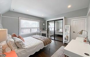 10-bedroom house in York for C$1,583,000