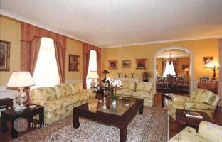 Villa with garden, swimming pool, garage and guest house, in Plan-Les-Ouates, Geneva, Switzerland. Price on request