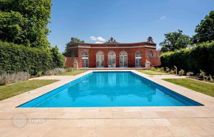 4-bedroom cottage 160 m² in London for £1,395,000
