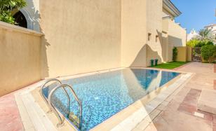 4-bedroom villa 550 m² in The Palm Jumeirah for $8,500 per week
