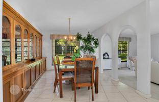 4-bedroom house 391 m² in Miami for $1,315,000