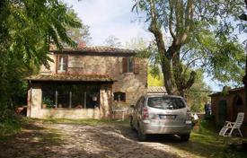 Traditional stone villa in Trequanda, Tuscany, Italy for 710,000 €