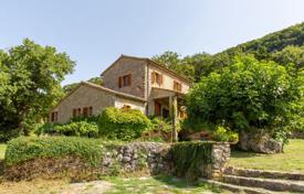 Spacious estate with a large plot and a lake, San Casciano dei Bagni, Italy for 895,000 €