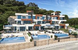 Four-room apartment right on the seafront in Benidorm, Alicante, Spain for 1,650,000 €
