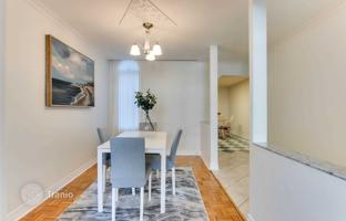 4-bedroom townhouse in Perth Avenue for C$1,326,000