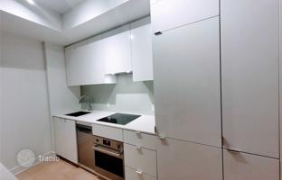 5-bedroom apartment in Grenville Street for C$958,000