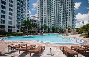 3-bedroom apartments in condo 146 m² in Sunrise for $485,000