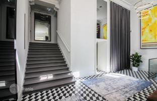 2-bedroom apartment 89 m² in Central District for 394,000 €