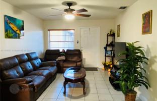 5-bedroom house 205 m² in Hialeah for $719,000
