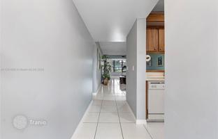 2-bedroom apartments in condo 129 m² in Davie for $305,000