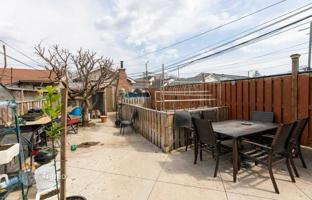 7-bedroom house in York for C$1,204,000