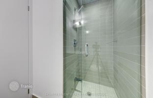 4-bedroom apartment in Peter Street for C$808,000