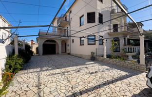 10-room house 330 m² in Istria County for 880,000 €