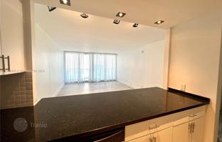 1-bedroom apartments in condo 92 m² in Sunny Isles Beach for $444,000
