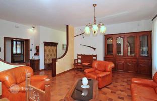 3-bedroom villa 472 m² in Montalcino for 890,000 €