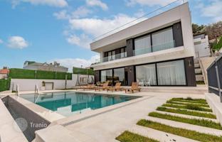 5-bedroom villa 1,100 m² in Kartal for 141,147,000 TRY