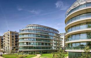 Two-bedroom apartment in a prestigious residence with a swimming pool, a spa center and a garden, Hammersmith, London, UK for £1,171,000