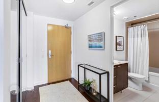 1-bedroom apartment in King Street for C$870,000