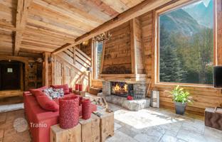 4-bedroom mansion 256 m² in Chamonix for 3,900,000 €