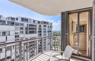 2-bedroom apartments in condo 187 m² in Bal Harbour for $1,499,000