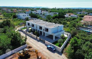 4-bedroom house 220 m² in Zadar County for 1,062,000 €