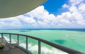 Bright apartment with ocean views in a residence on the first line of the beach, Miami Beach, Florida, USA for $1,250,000
