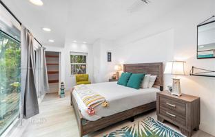 6-bedroom house 258 m² in Miami for $2,495,000