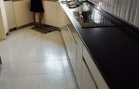 4 bed Condo in Saichol Mansion Khlong San District for $1,837,000