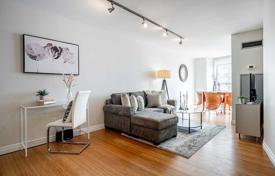 Apartment – Bay Street, Old Toronto, Toronto,  Ontario,   Canada for C$756,000