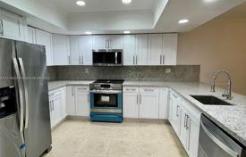 Townhome – Coral Springs, Florida, USA for $495,000