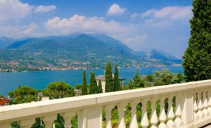 Villa with a big garden close to the lake, San Felice del Benaco, lake Garda, Italy for 5,500,000 €