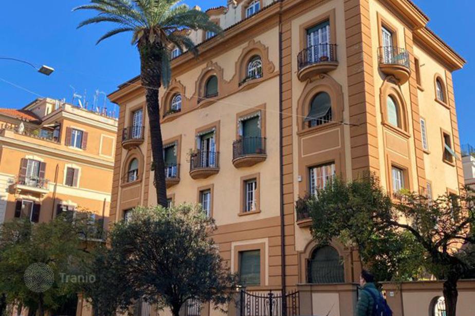 10-Room Apartment in Rome for Sale, 250 m², 2,700,000 €, ID2440220 — Tranio