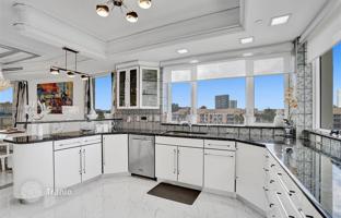 3-bedroom apartments in condo 187 m² in Hollywood for $1,995,000