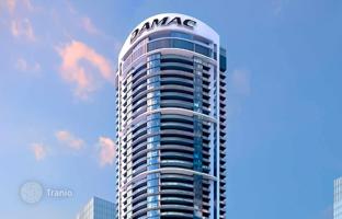 Harbour Lights — luxury high-rise waterfront residence by DAMAC with a private beach and a swimming pool in Dubai Maritime City for From $1,815,000