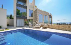 A premium-class residential modern complex in Tivat for 610,000 €