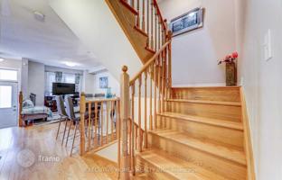 11-bedroom townhouse in Scarborough for C$1,487,000